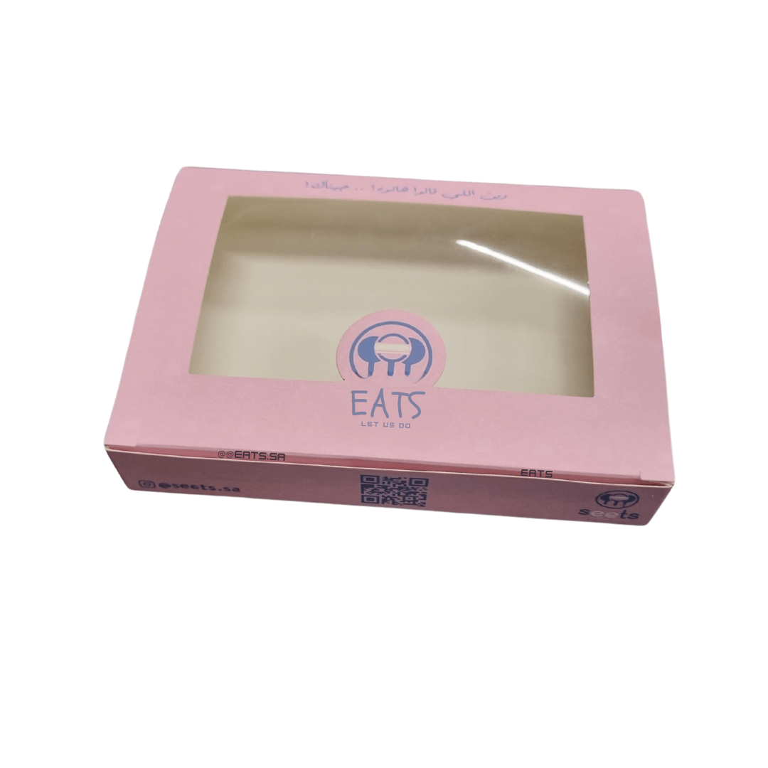 مواصفات العلبة :
بوكس بطول 20 سم عرض 14.5 سم ارتفاع 3.5 سم مع نافذة شفافة، طباعة بتصميم العميل
يصلح للحلا ووجبات الطعام
طباعة حسب الطلب باللوغو الخاص بالعلامة التجارية
الطباعة:
يمكنكم طلب طباعة خارجية فقط (يكون داخل البوكس أبيض) أو داخلية وخارجية
السولوفان:
السولوفان هو طبقة نايلون عازلة تفيد في 1- يمنح المتانة للعلبة
2- يعزل الزيوت والسوائل عن الورق
3- يمنع الطباعة من الاختلاط بالمواد الغذائية
لكم حرية الاختيار بإضافة سولوفان خارجي فقط أم داخلي فقط أم على الجانبين داخلي وخارجي
البوكس في الصور طباعة خ