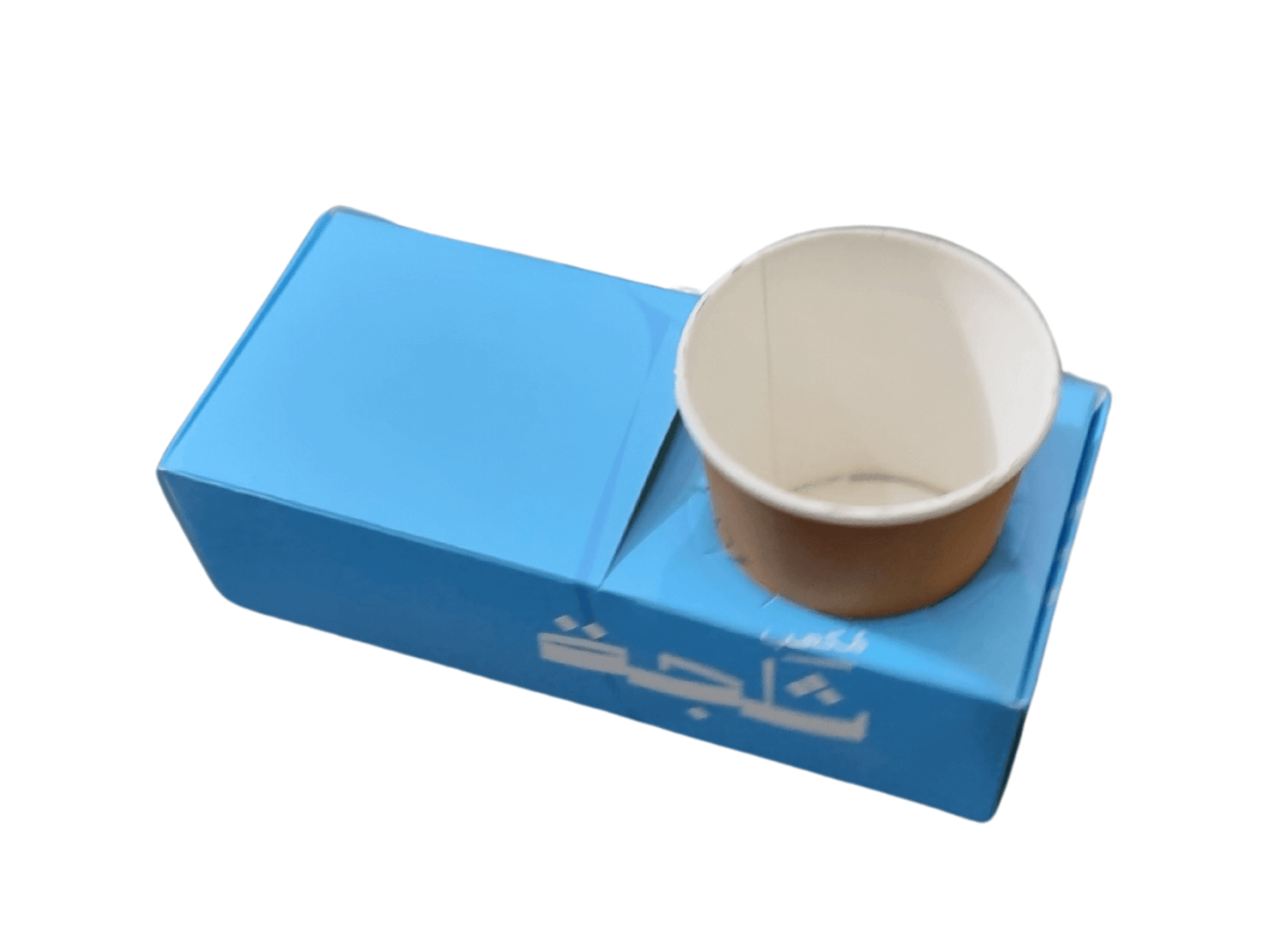 مواصفات العلبة :
علبة تتسع لكوب وقطعة حلا
طباعة حسب الطلب باللوغو الخاص بالعلامة التجارية
الطباعة:
يمكنكم طلب طباعة خارجية فقط أو داخلية وخارجية
السولوفان:
السولوفان هو طبقة نايلون عازلة تفيد في 1- يمنح المتانة للعلبة
2- يعزل الزيوت والسوائل عن الورق
3- يمنع الطباعة من الاختلاط بالمواد الغذائية
لكم حرية الاختيار بإضافة سولوفان خارجي فقط أم داخلي فقط أم على الجانبين داخلي وخارجي
ملاحظة:
يُفضَّل اختيار السولوفان الداخلي عند اختياركم الطباعة الداخلية من أجل ألا تتلامس الطباعة مع المواد الغذائية بداخل ال