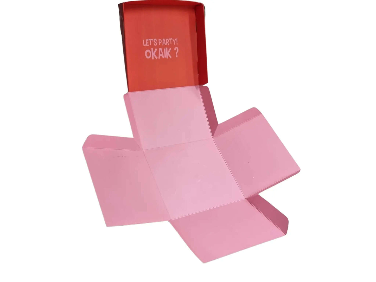 مواصفات العلبة
طول العلبة 13 سم العرض 13 سم الارتفاع 10 سم
تصلح لبرغر دبل وكيك وغيرهما
المادة: ورق انفركوت 300 جرام
الطباعة:
يمكنكم طلب طباعة خارجية فقط (يكون من الداخل أبيض تماماً) أو داخلية وخارجية
بوكس طباعة خارجية فقط
طباعة داخلية وخارجية
السولوفان:
السولوفان هو طبقة نايلون عازلة تفيد في 1- يمنح المتانة للعلبة
2- يعزل الزيوت والسوائل عن الورق
3- يمنع الطباعة من الاختلاط بالمواد الغذائية
لكم حرية الاختيار بإضافة سولوفان خارجي فقط أم داخلي فقط أم على الجانبين داخلي وخارجي
مدة التنفيذ 7-10 ايام