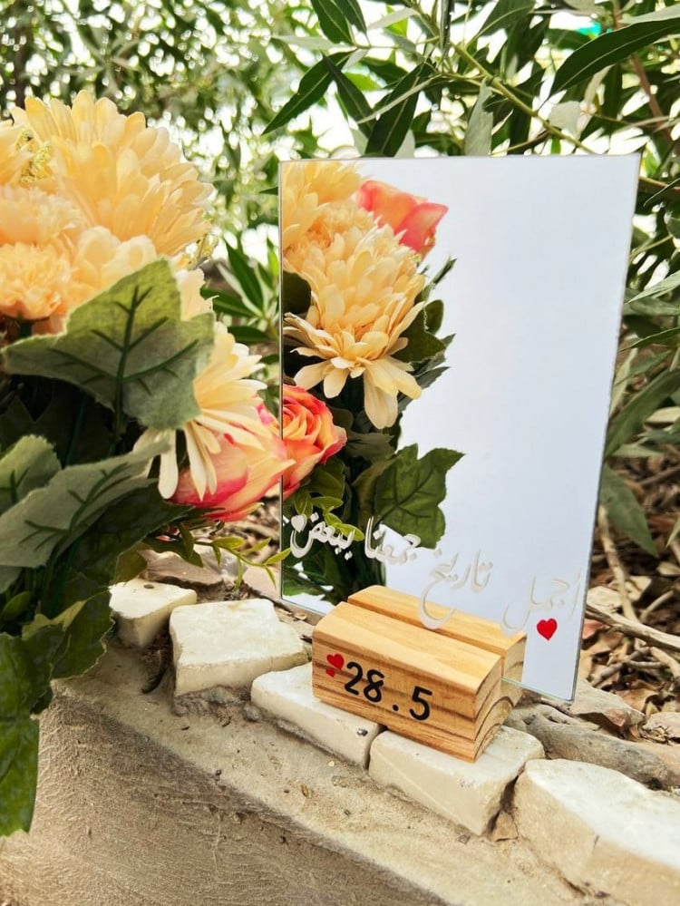 Wooden stand for acrylic panels 20cm (A4) — product image 3