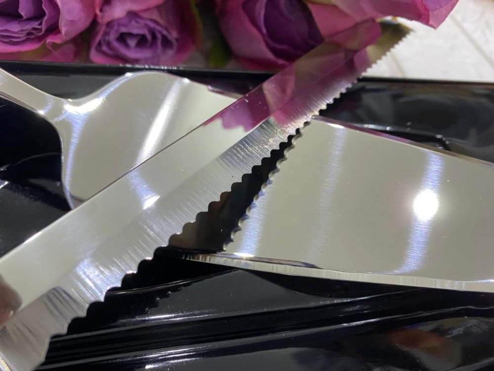 Luxury silver cake cutting set — product image 2