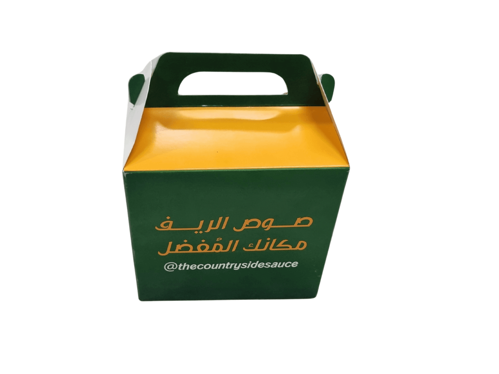 مواصفات العلبة :
بوكس وجبة الطفل، الطول 14 سم العرض 9 سم الارتفاع 13 سم، طباعة بتصميم العميل
طباعة حسب الطلب باللوغو الخاص بالعلامة التجارية 
 
الطباعة:
يمكنكم طلب طباعة خارجية فقط أو داخلية وخارجية 
السولوفان:
السولوفان هو طبقة نايلون عازلة تفيد في 1- يمنح المتانة للعلبة
2- يعزل الزيوت والسوائل عن الورق
3- يمنع الطباعة من الاختلاط بالمواد الغذائية 
لكم حرية الاختيار بإضافة سولوفان خارجي فقط أم داخلي فقط أم على الجانبين داخلي وخارجي
ملاحظة:
يُفضَّل اختيار السولوفان الداخلي عند اختياركم الطباعة الداخلية من أ